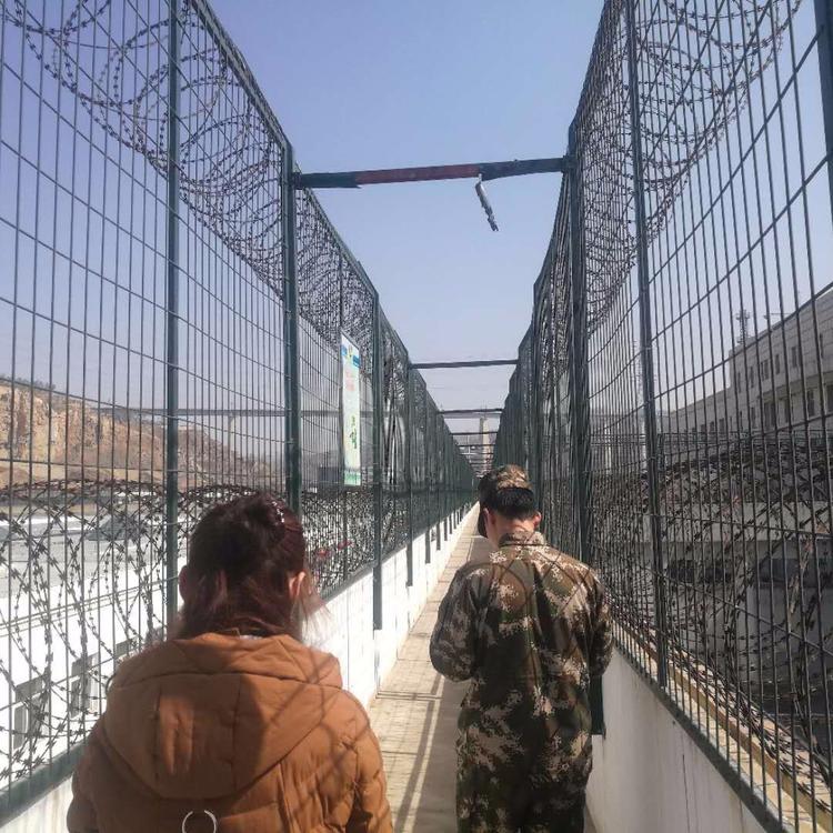 ?監(jiān)獄、看守所巡邏道鋼網(wǎng)墻具有監(jiān)視、威懾作用